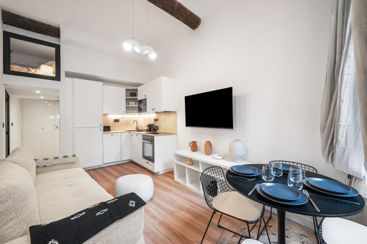 Beautiful Apartment, Old * Nizza