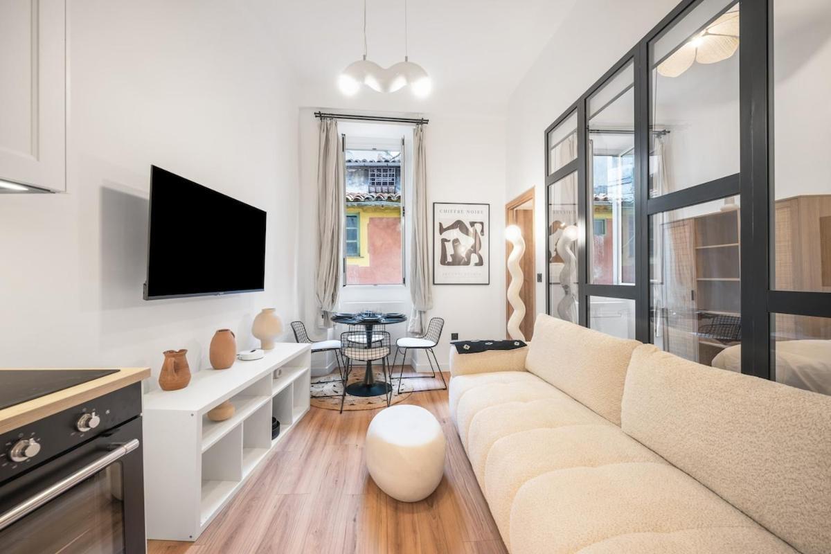 Beautiful Apartment, Old Apartment Nizza